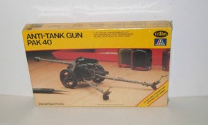 7.5cm Antitank Gun Pak 40/L46: Italeri/ Testors